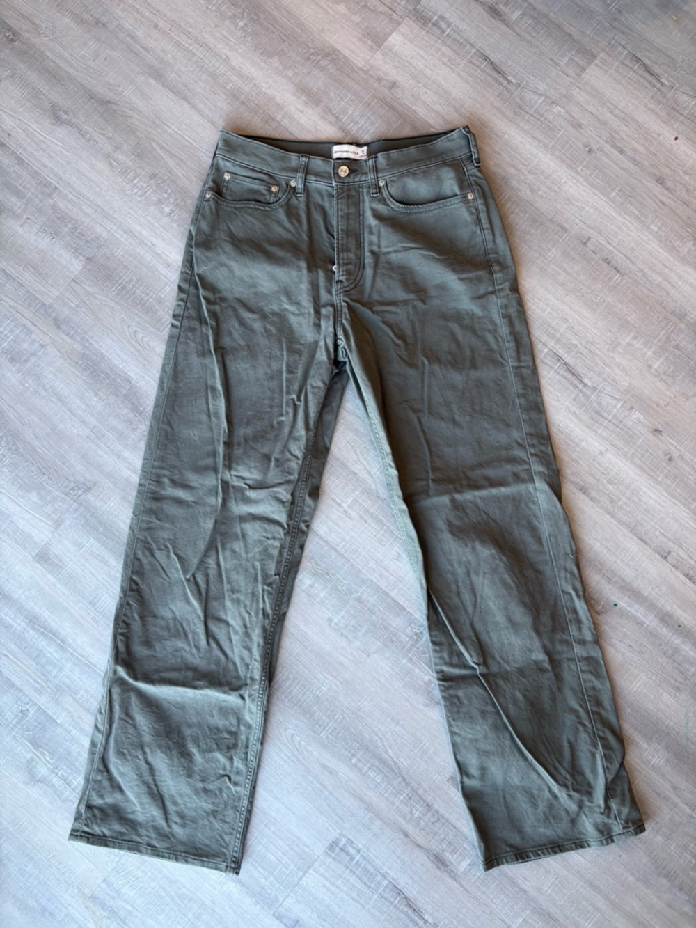 Abercrombie & Fitch Women’s Straight Leg Jeans in Olive Green